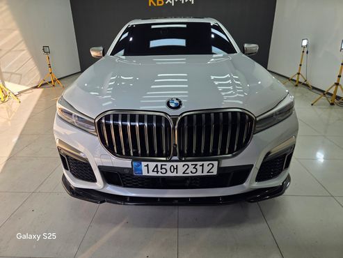 BMW 7-Series M760Li xDrive — пробег 32 209 км — фото 3 из 5