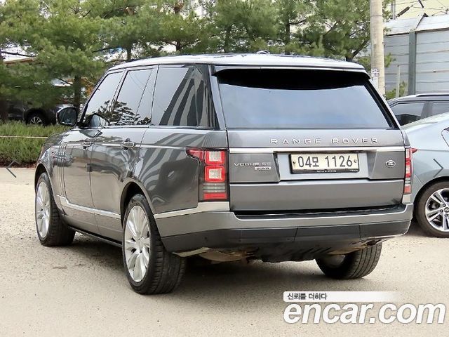 Land Rover Range Rover 4.4 SDV8 Vogue SE DIESEL — пробег 188 678 км — фото 3 из 5
