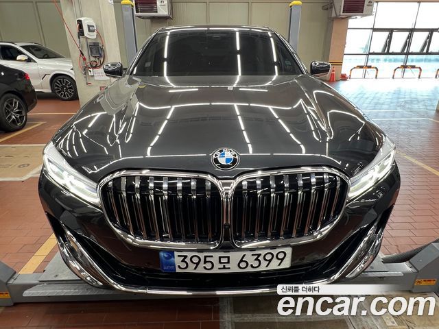 BMW 7-Series 740Li xDrive Design Pure Excellence — пробег 25 550 км — фото 1 из 5