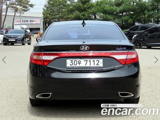 Hyundai Grandeur Premium — пробег 87 067 км — фото 4 из 5