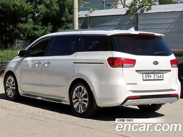 Kia Carnival 9-seater Prestige — пробег 135 194 км — фото 2 из 5