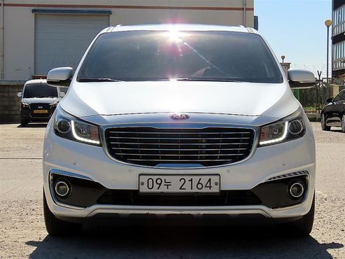 Kia Carnival 9-seater Prestige — пробег 135 194 км — фото 3 из 5