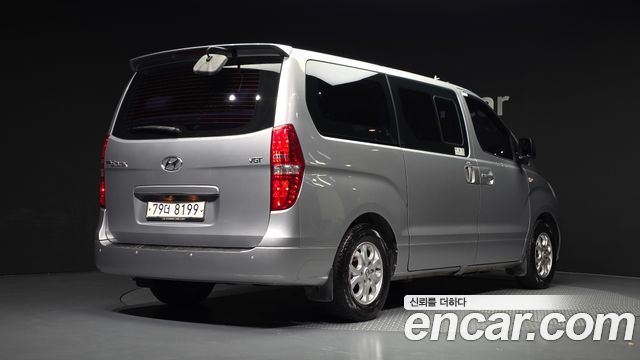 Hyundai Starex 12-Seater Wagon CVX Luxury — пробег 85 236 км — фото 2 из 5