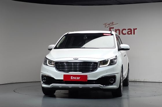Kia Carnival 9-seater Prestige — пробег 72 287 км — фото 3 из 5