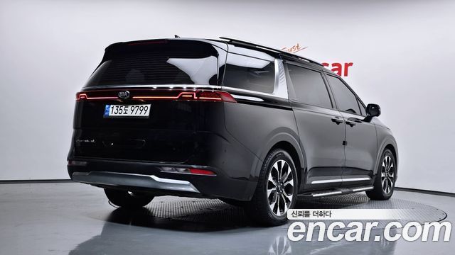 Kia Carnival Diesel 9-Seater Signature — пробег 62 581 км — фото 2 из 5