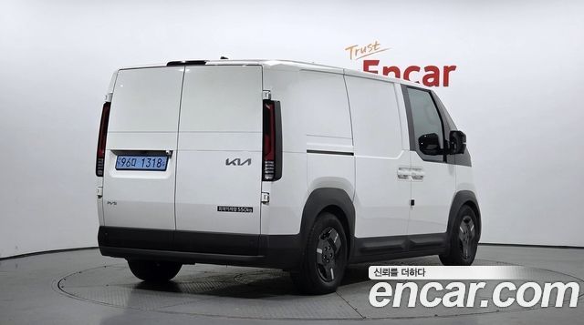 Kia PV5 из Кореи Encar