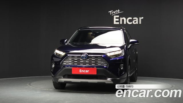 Toyota RAV4 2,5 4WD Hybrid LTD — пробег 67 894 км — фото 3 из 5
