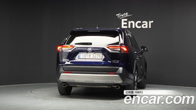 Toyota RAV4 2,5 4WD Hybrid LTD — пробег 67 894 км — фото 4 из 5