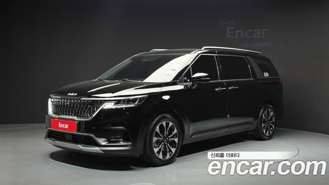 Kia Carnival Diesel 7-Seater Signature — пробег 10 928 км — фото 1 из 5