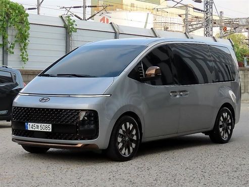 Hyundai Staria Lounge 9-Seater Prestige — пробег 83 611 км — фото 3 из 5