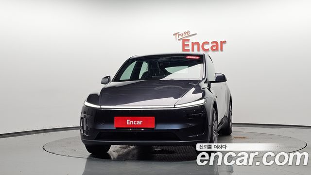 Tesla Model Y Premium Long Range AWD — пробег 93 км — фото 3 из 5
