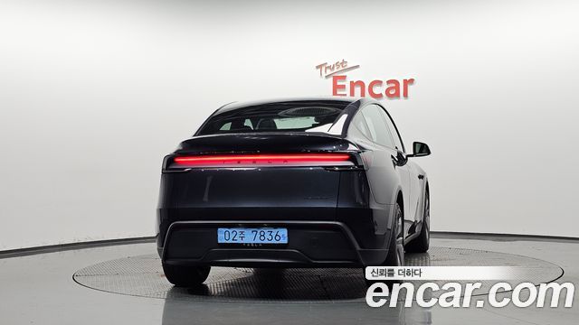 Tesla Model Y Premium Long Range AWD — пробег 93 км — фото 4 из 5