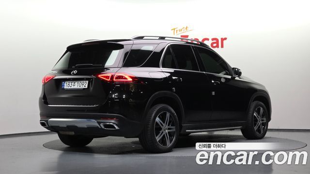 Mercedes-Benz GLE-Class GLE300d 4MATIC — пробег 54 828 км — фото 2 из 5
