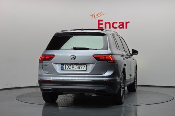 Volkswagen Tiguan 2.0 TDI Prestige — пробег 177 916 км — фото 4 из 5