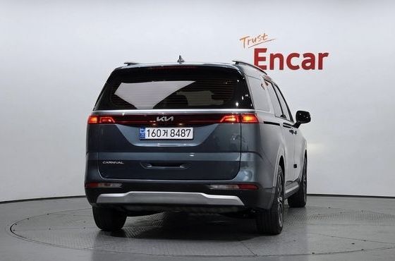 Kia Carnival Diesel 9-Seater Prestige — пробег 85 327 км — фото 4 из 5