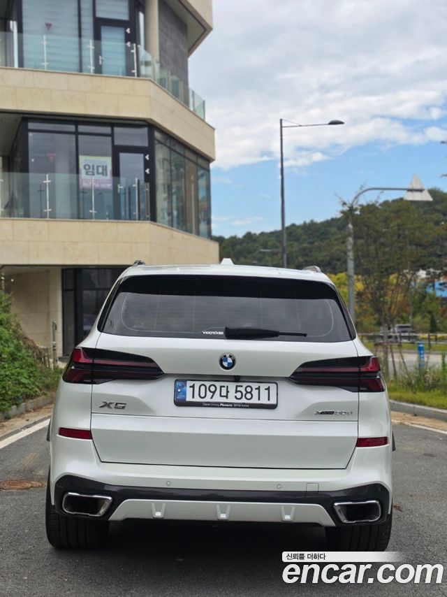 BMW X5 xDrive 30d M Sport — пробег 16 000 км — фото 4 из 5