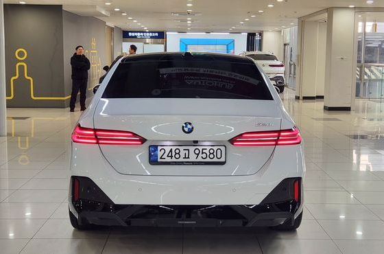 BMW 5-Series 520i M Sport — пробег 17 170 км — фото 4 из 5