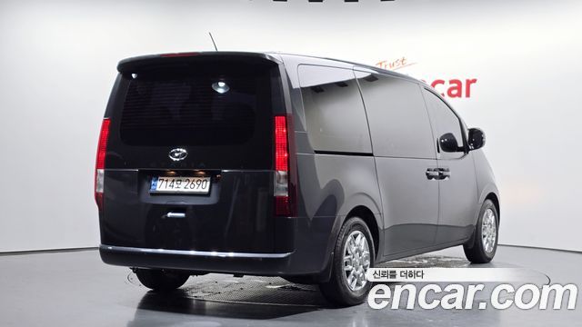 Hyundai Staria Tourer 11-Seater Modern — пробег 30 405 км — фото 2 из 5