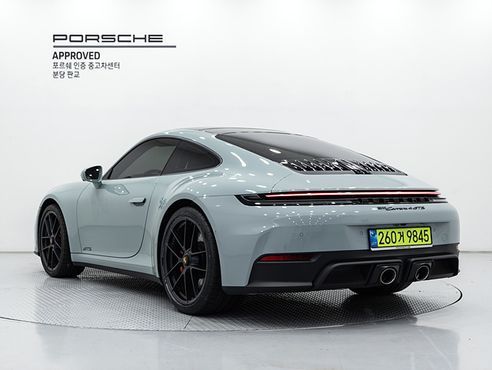 Porsche 911 Carrera 4 GTS — пробег 4 200 км — фото 2 из 5