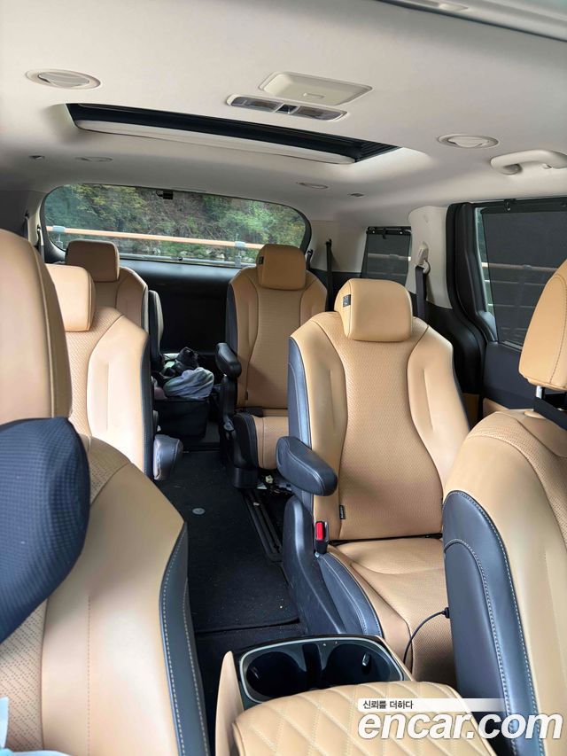 Kia Carnival Diesel 9-Seater Signature — пробег 70 500 км — фото 1 из 5