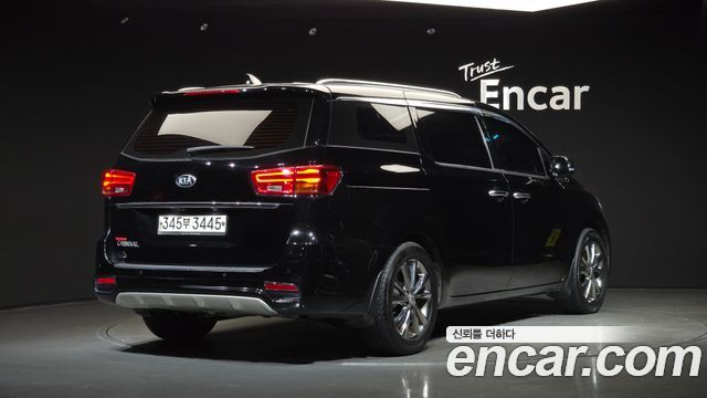 Kia Carnival 9-Seater Noblesse Special — пробег 95 589 км — фото 2 из 5