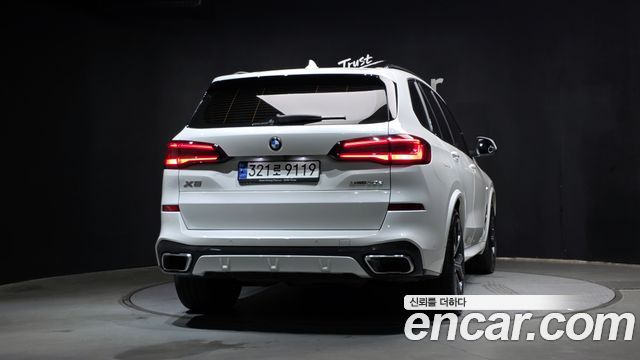 BMW X5 xDrive 30d M Sport — пробег 67 483 км — фото 4 из 5