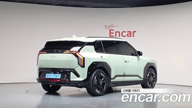 Kia EV3 из Кореи Encar