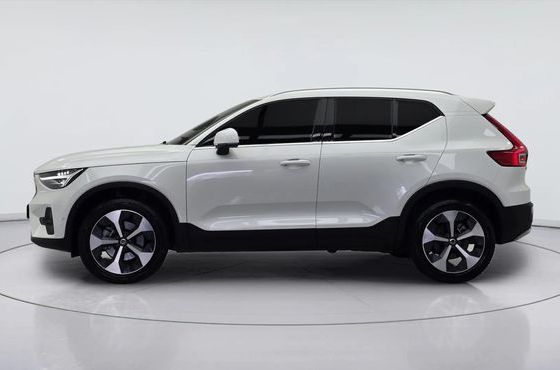 Volvo XC40 B4 Ultra Bright — пробег 9 891 км — фото 5 из 5
