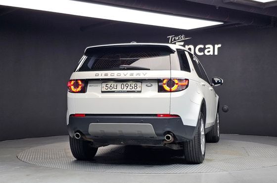 Land Rover Discovery Sport 2.0 TD4 SE — пробег 111 858 км — фото 4 из 5