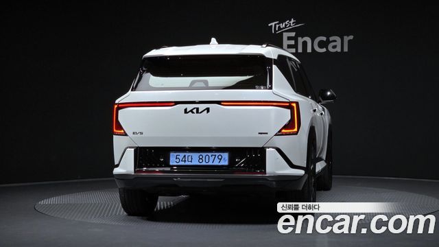 Kia EV5 Long Range 2WD GT Line — пробег 18 330 км — фото 4 из 5