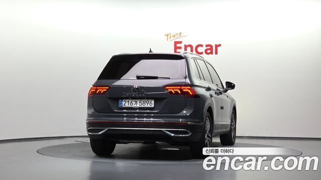 Volkswagen Tiguan 2.0 TDI Prestige — пробег 56 747 км — фото 4 из 5