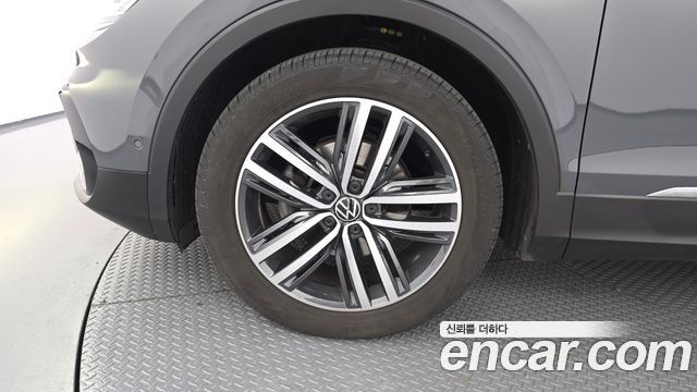 Volkswagen Tiguan 2.0 TDI Prestige — пробег 56 747 км — фото 5 из 5