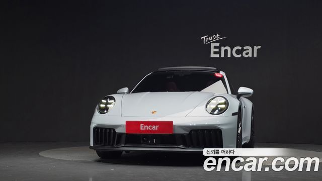 Porsche 911 Carrera 4 GTS — пробег 6 320 км — фото 3 из 5