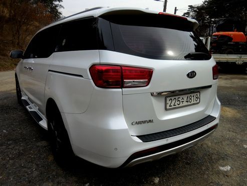 Kia Carnival 9-seater Prestige — пробег 180 952 км — фото 3 из 5