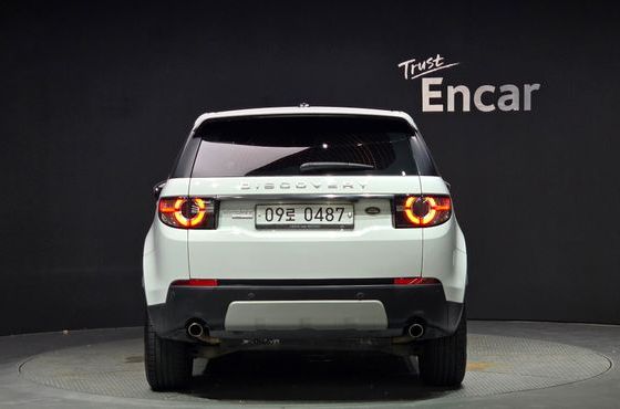 Land Rover Discovery Sport 2.0 TD4 HSE Luxury — пробег 129 680 км — фото 4 из 5
