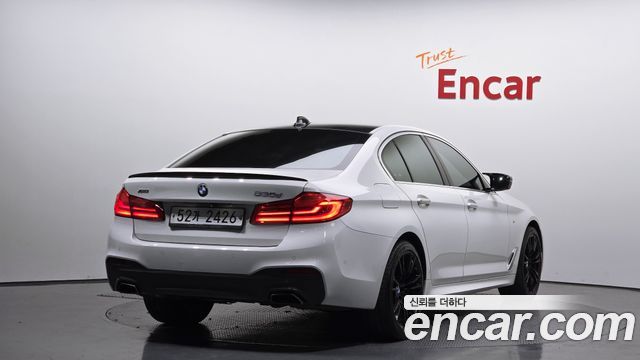 BMW 5-Series 520d xDrive M Sport Package Plus — пробег 98 584 км — фото 2 из 5