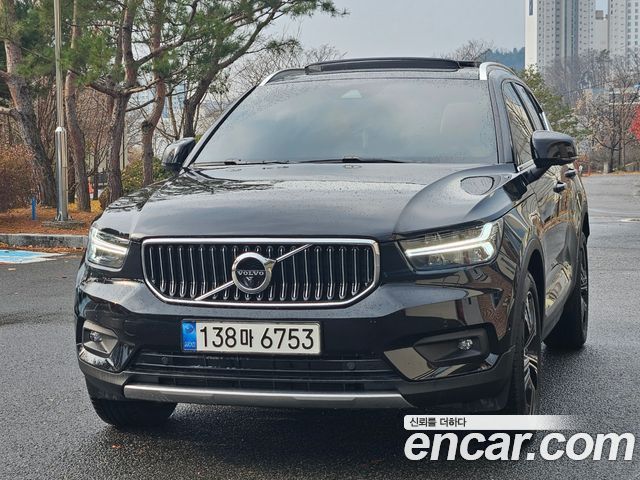 Volvo XC40 B4 Inscription — пробег 39 703 км — фото 3 из 5