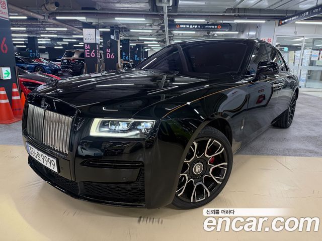 Rolls-Royce Ghost 6.7 V12 Black Badge — пробег 28 000 км — фото 1 из 5