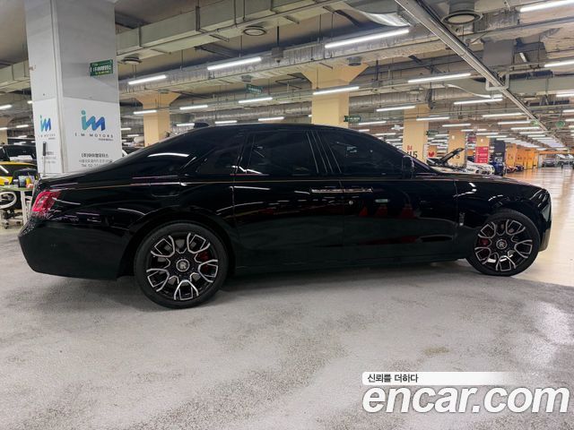 Rolls-Royce Ghost 6.7 V12 Black Badge — пробег 28 000 км — фото 4 из 5