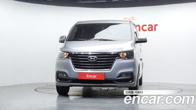 Hyundai Starex Urban 9-Seater Premium Spicial — пробег 69 571 км — фото 3 из 5