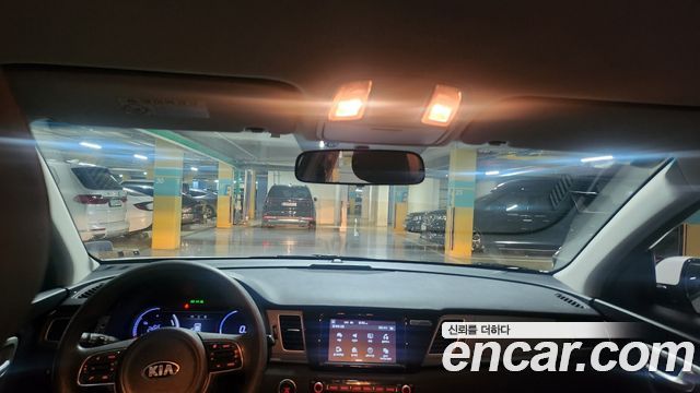 Kia Niro Taxi — пробег 261 500 км — фото 5 из 5