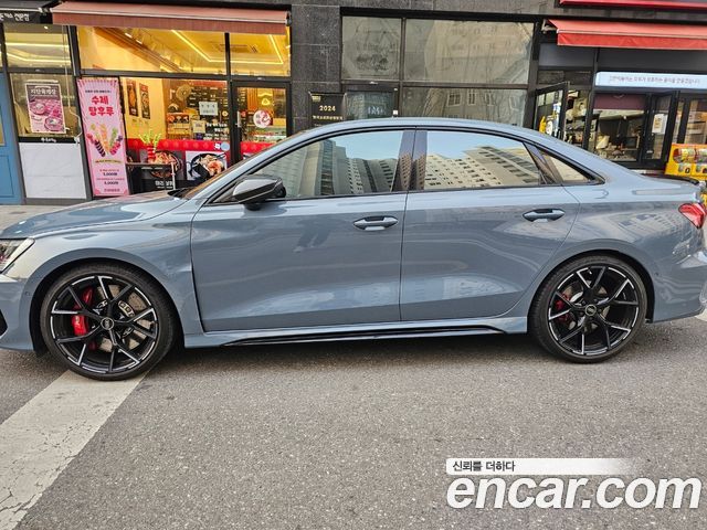 Audi RS3 2.5 TFSI Quattro — пробег 10 200 км — фото 4 из 5