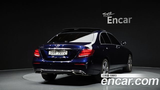 Mercedes-Benz E-Class из Кореи Encar