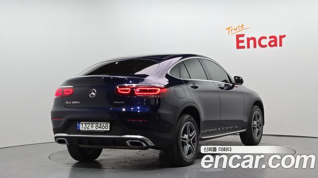 Mercedes-Benz GLC-Class GLC300e 4MATIC Coupe Premium package — пробег 28 941 км — фото 2 из 5