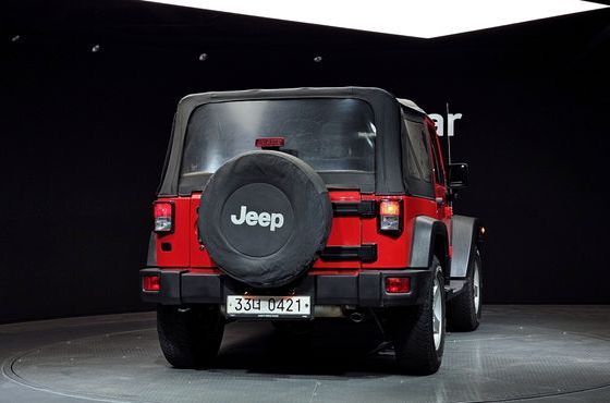 Jeep Wrangler 3.6 Sport 2Door — пробег 99 678 км — фото 4 из 5