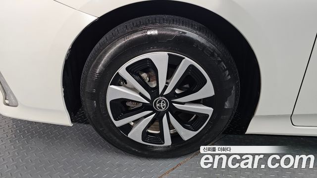 Toyota Prius из Кореи Encar