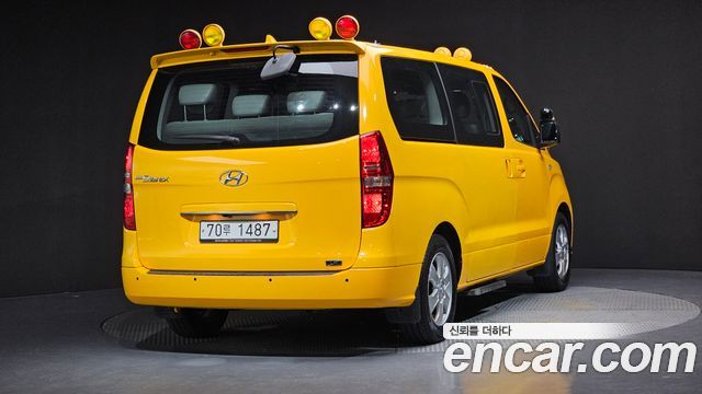 Hyundai Starex School Bus LPi — пробег 93 008 км — фото 2 из 5