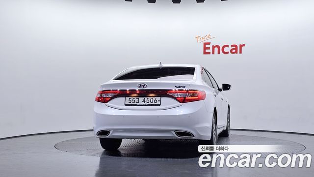 Hyundai Grandeur Premium — пробег 101 281 км — фото 4 из 5