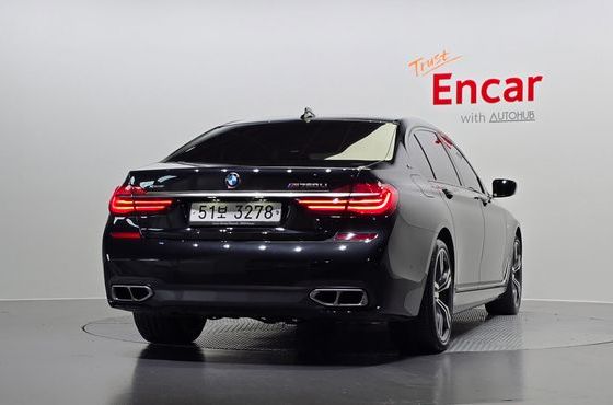 BMW 7-Series M760Li xDrive — пробег 152 851 км — фото 4 из 5