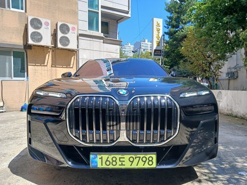BMW 7-Series 740d xDrive M Sport — пробег 2 354 км — фото 1 из 5